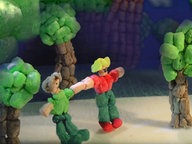 Trickfilm-Figuren halten Händchen &copy; Screenshot Film der Konrad Agahd Schule 